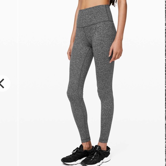 LULULEMON LEGGINGS wunder under, hi-rise, 28” - Picture 6 of 7